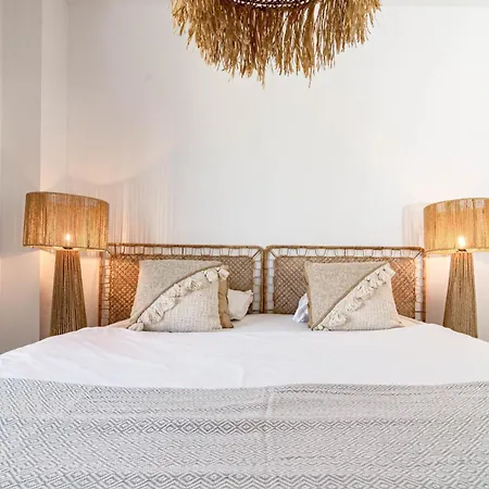 Le Mirage 10 Apartment *